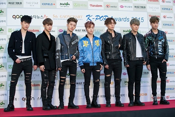 Khi các thần tượng Kpop diện trang phục 'xấu không đỡ nổi'