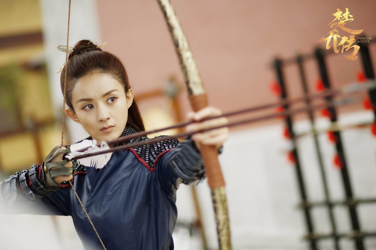Triệu Lệ Dĩnh khiến fan lo sốt vó vì bị suy tim, tắc nghẽn mạch máu