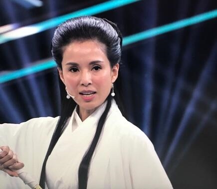 Khi mỹ nhân Cbiz diễn lại cảnh kinh điển của mình