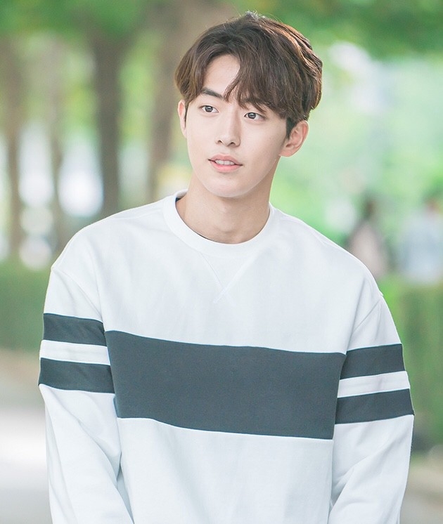 Những sao Kpop được bình chọn là "Người con quốc dân"