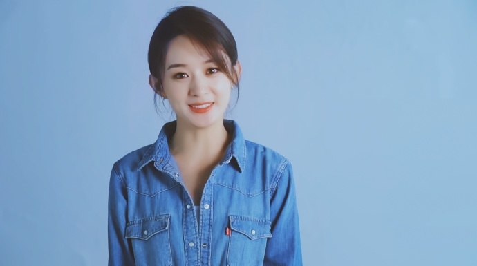 Triệu Lệ Dĩnh khỏe khoắn tươi tắn trong clip quảng cáo mới