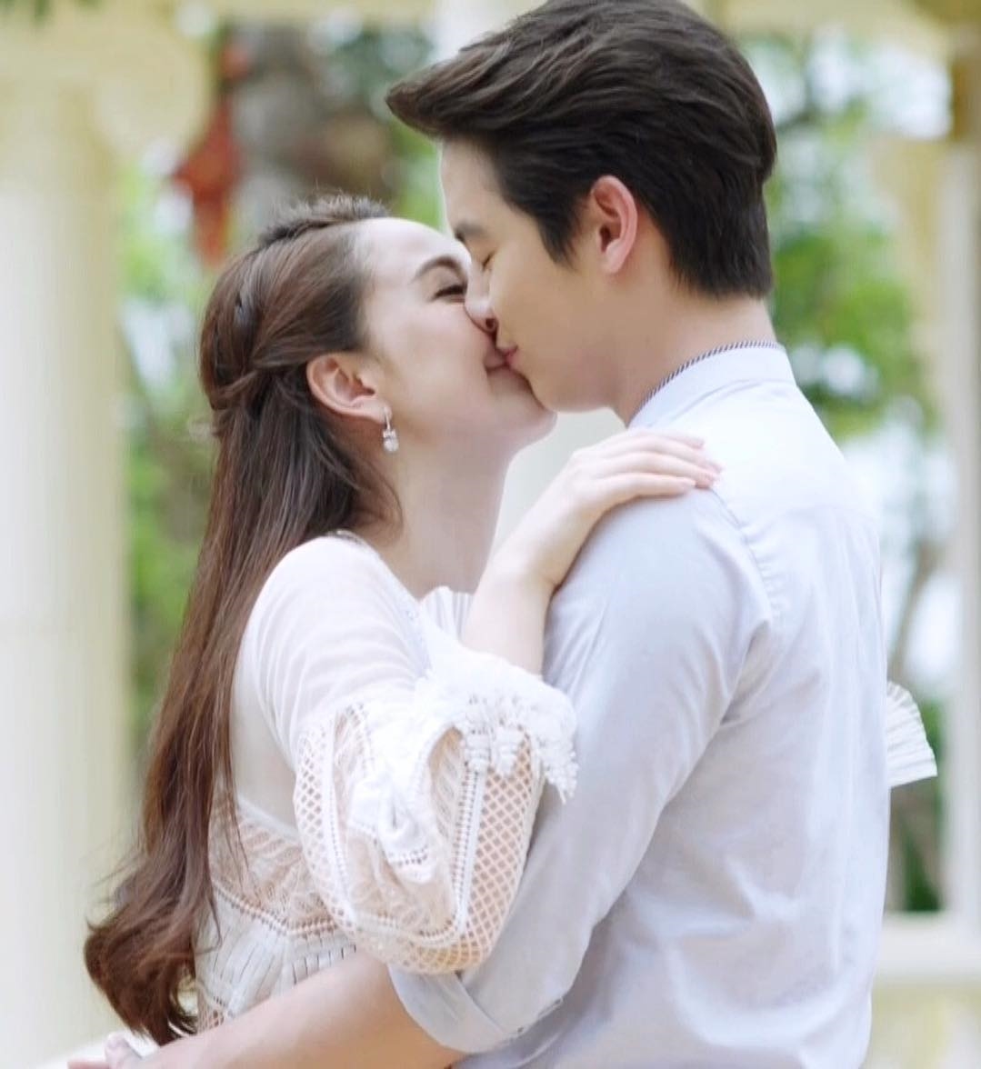 6 cảnh hôn đẹp như mộng của cậu Nai - cô Nok trong 'Trò Chơi Tình Ái'
