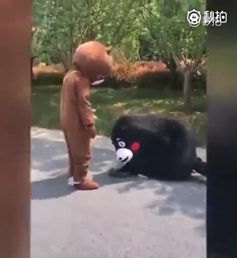 Ngỡ ngàng với những tuyệt kỹ hệt như phim kiếm hiệp đang gây bão mạng
