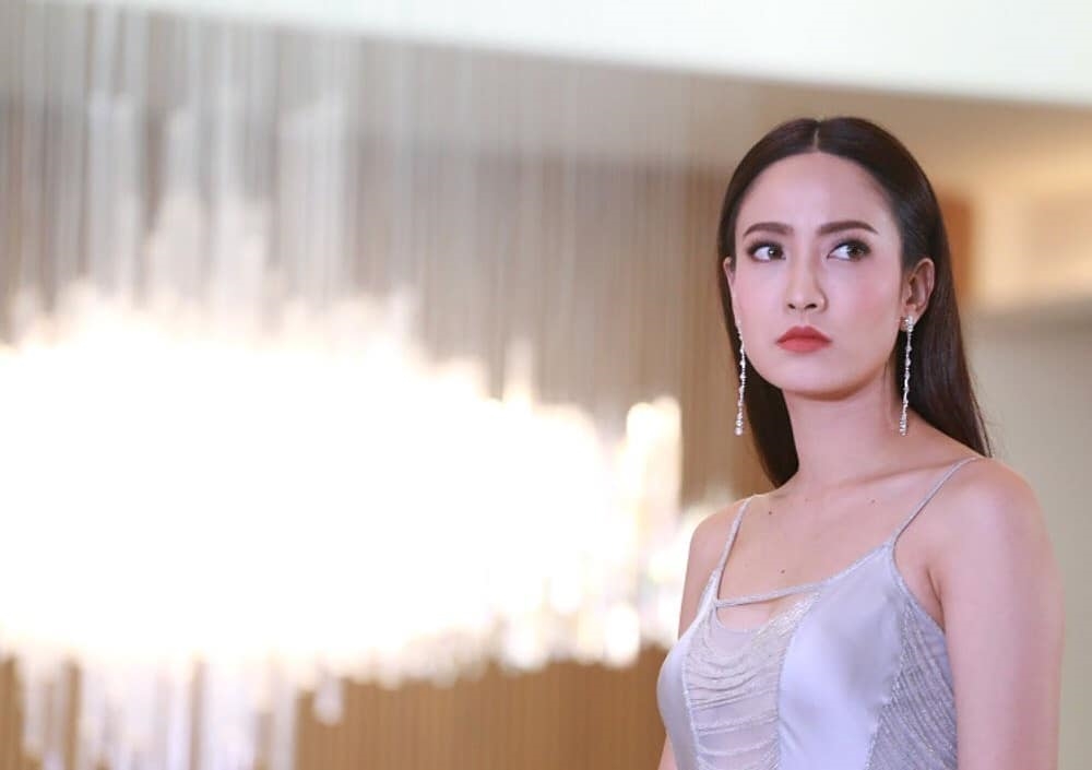 5 cô nàng tiểu thư nhà giàu gây nghiện nhất màn ảnh nhỏ Thái Lan