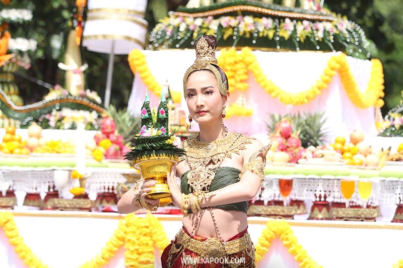 Movie 'Nữ Thần Rắn 2' tổ chức bái thần hoành tráng