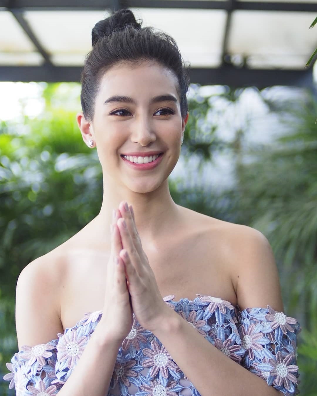 Tổng hợp loạt clip hot của sao Thái trên mạng xã hội ngày 13/09