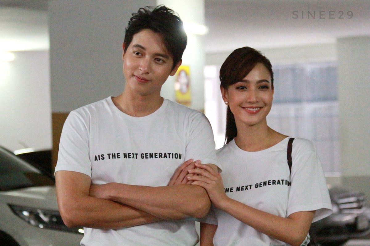 James Jirayu - Taew Natapohn gặp lại nhau trong sự kiện mới