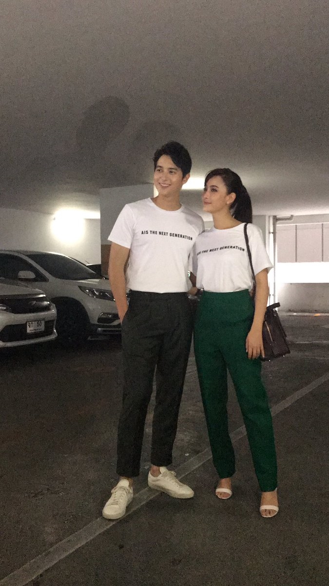 James Jirayu - Taew Natapohn gặp lại nhau trong sự kiện mới