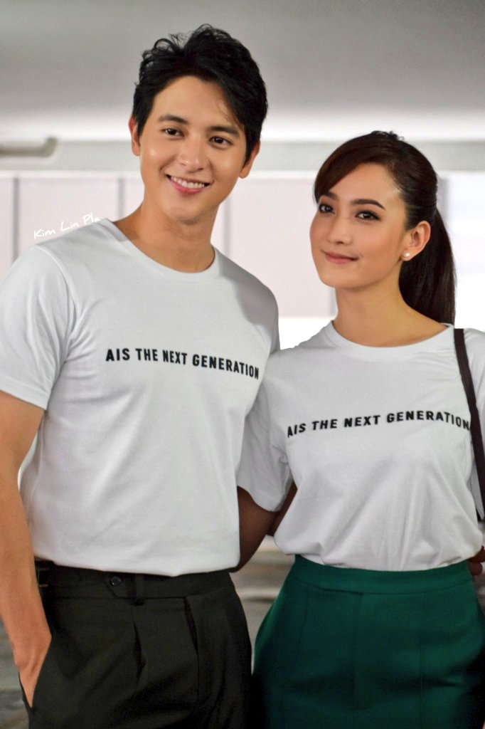 James Jirayu - Taew Natapohn gặp lại nhau trong sự kiện mới