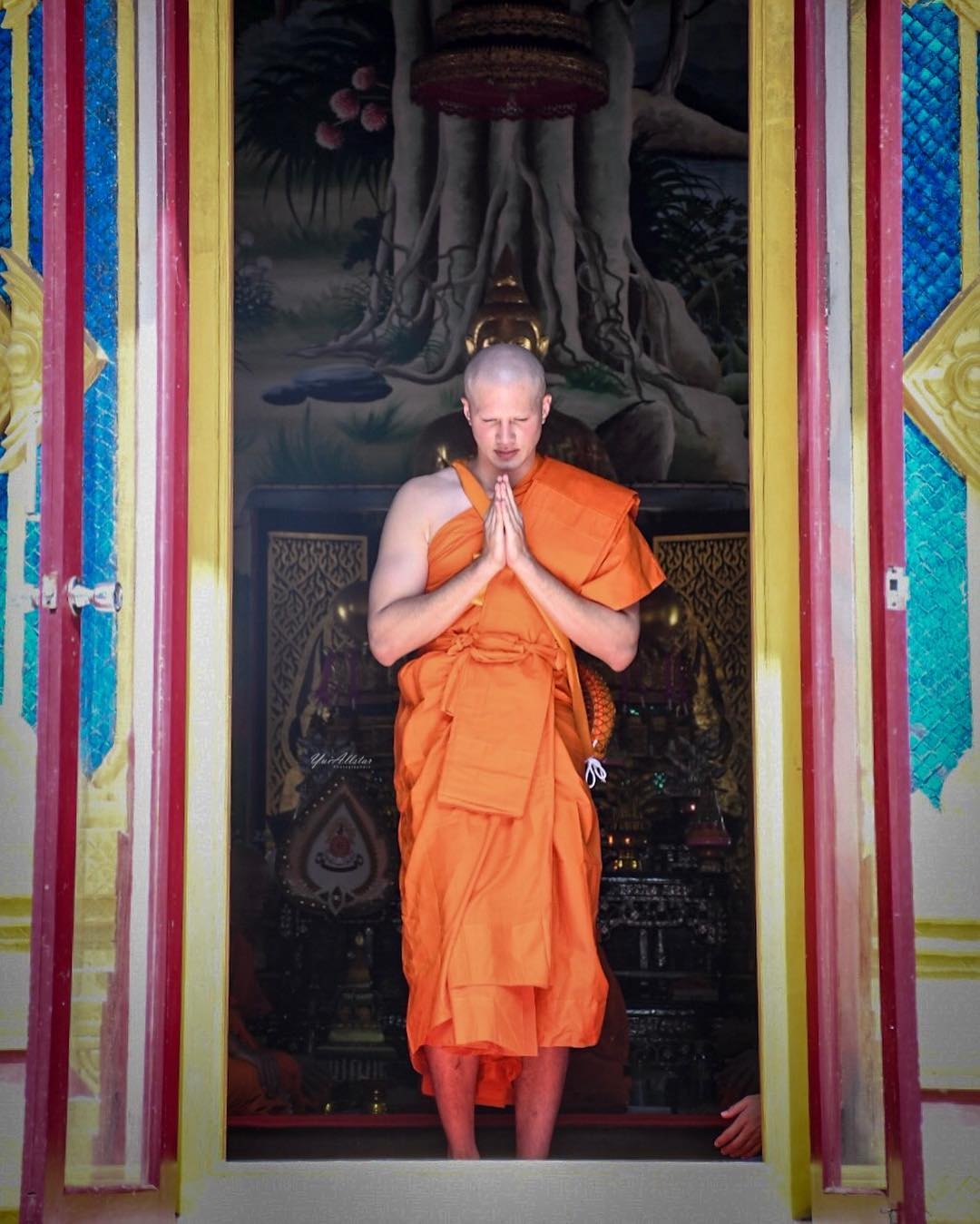Mick Thongraya đi tu báo hiếu trước khi nhập ngũ