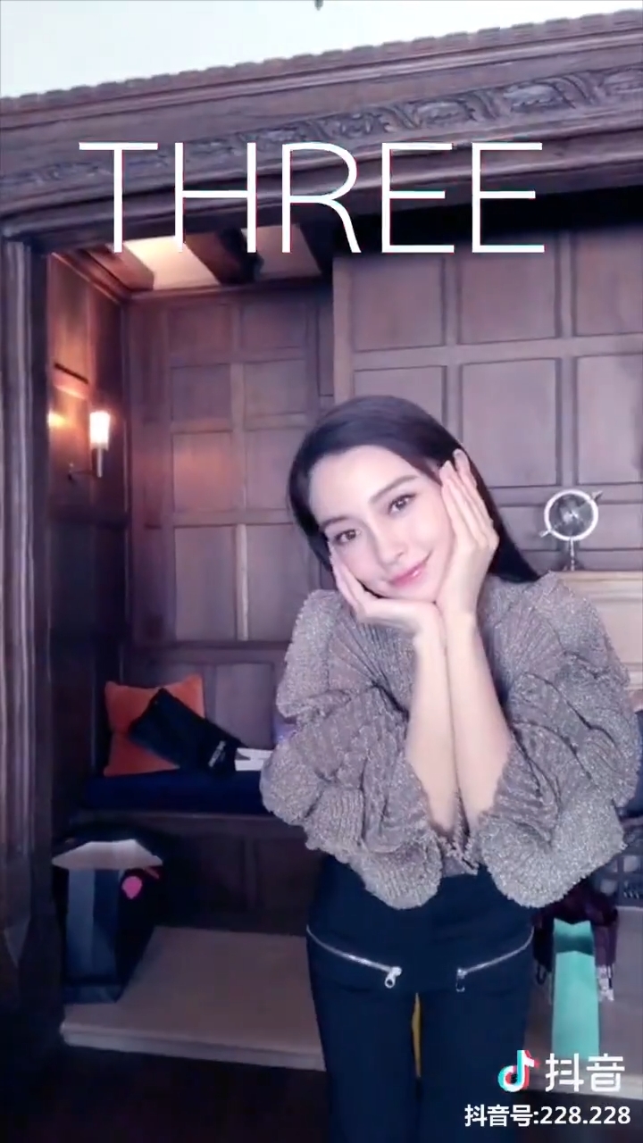 Clip hot Hoa ngữ 11/10: Căn nhà Lý Thần bán để giúp Phạm Băng Băng