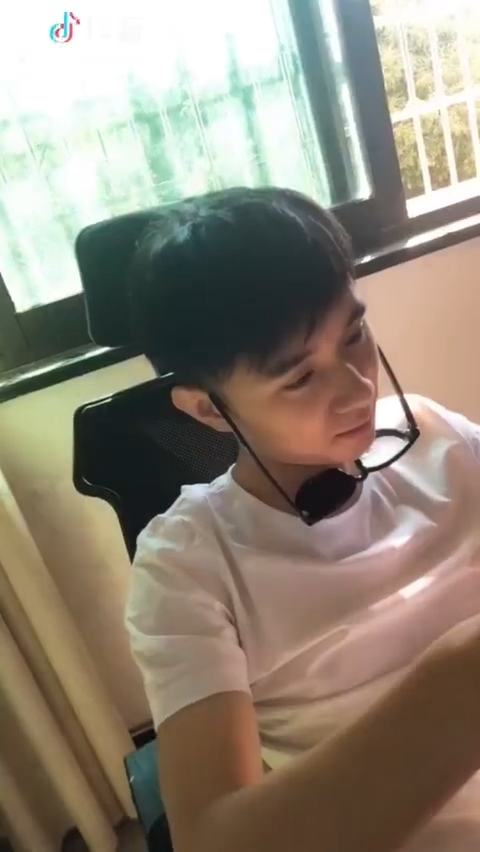 Điểm danh những clip cực chất khiến cộng đồng mạng dậy sóng