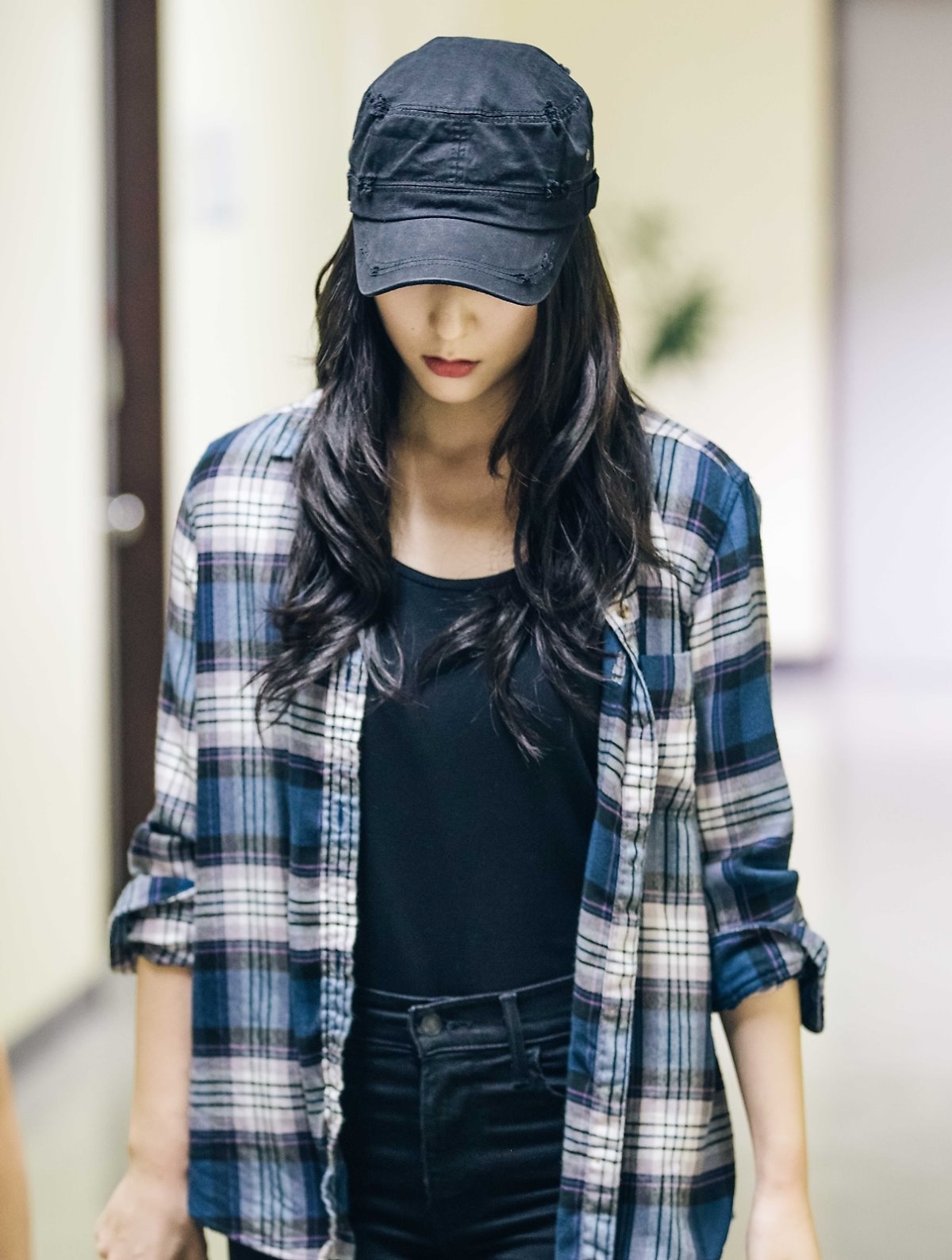 Krystal trở lại màn ảnh nhỏ với vai tặc nữ đầy khí chất và siêu ngầu