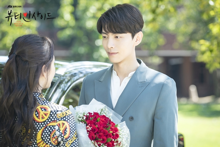 Lee Min Ki - Seo Hyun Jin thể hiện tài hôn trong 'Beauty Inside'
