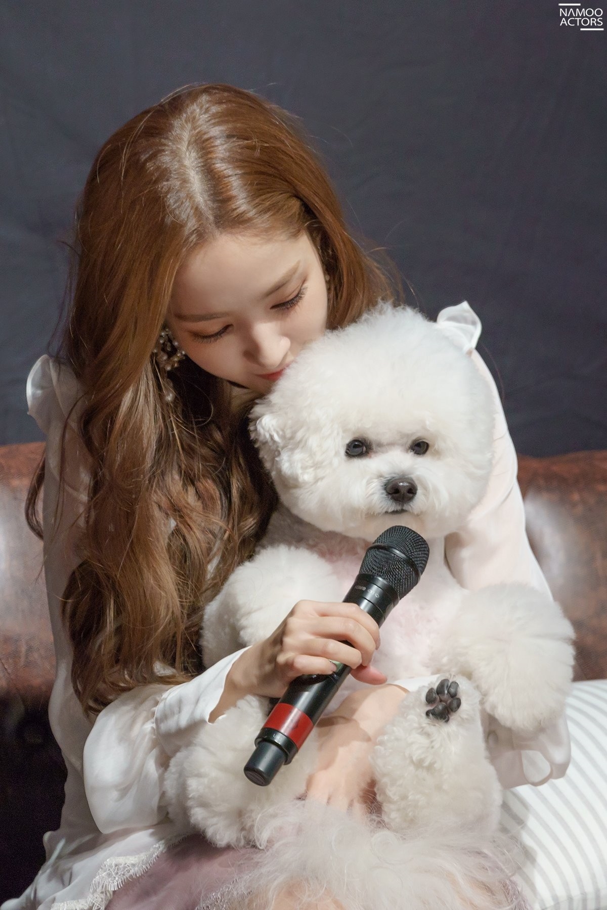 Park Min Young khoe vẻ đẹp nữ thần trong Fanmeeting