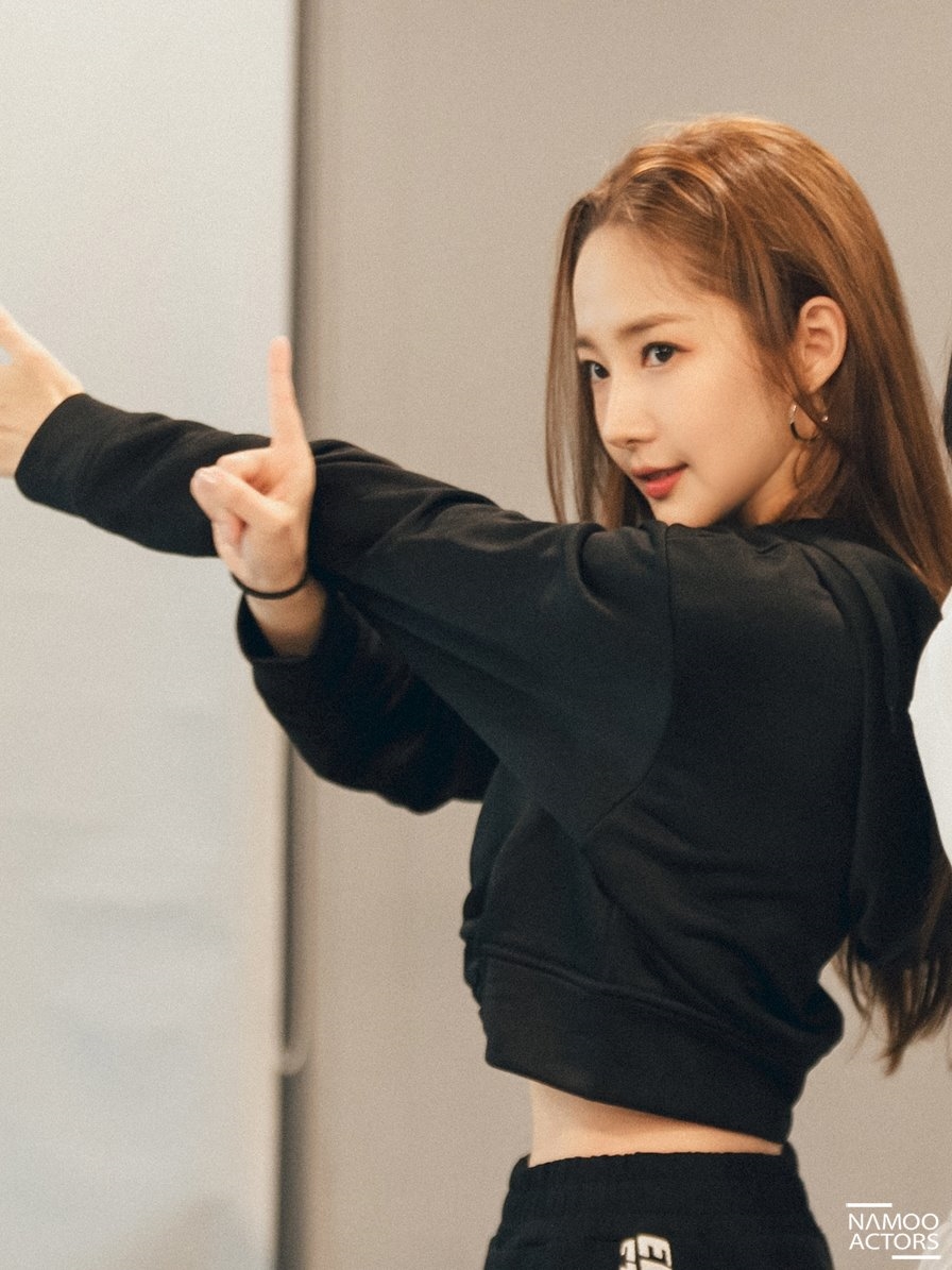 Park Min Young khoe vẻ đẹp nữ thần trong Fanmeeting