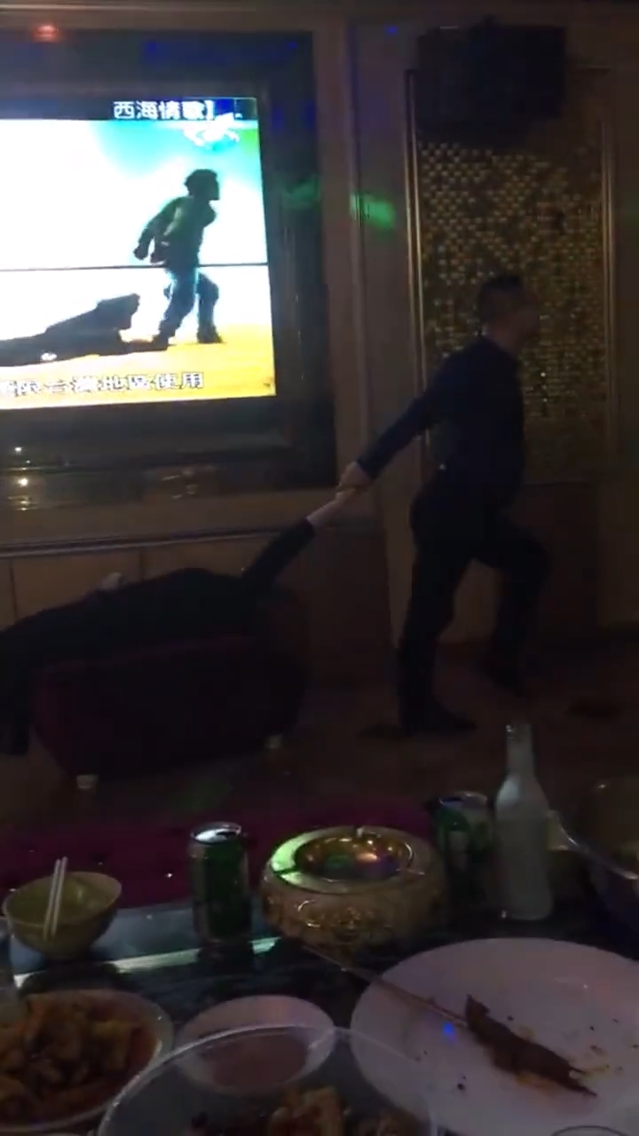 Cười đau bụng với những trò đùa bá đạo, độc đáo của cư dân mạng
