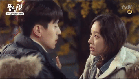 10 cảnh hôn nhanh như chớp và độc lạ trong drama Hàn