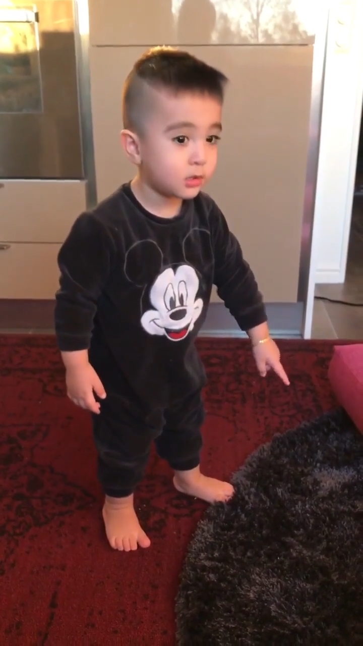 Cười nghiêng ngả với những khoảnh khắc cực chất của các em bé