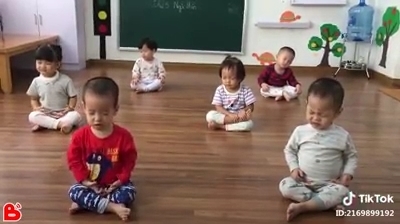 Cười nghiêng ngả với những khoảnh khắc cực chất của các em bé