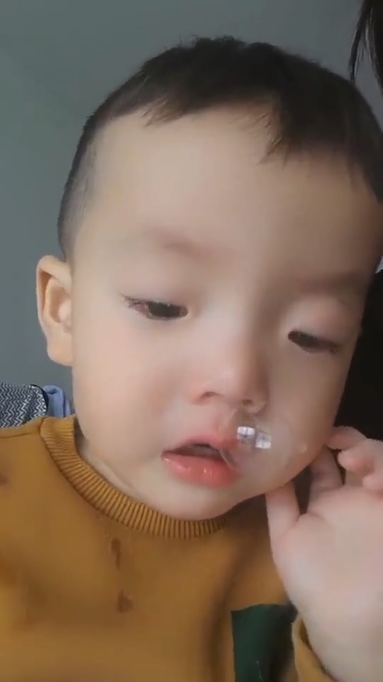 Đố ai nhịn được cười khi xem loạt clip khó đỡ của các em bé bá đạo