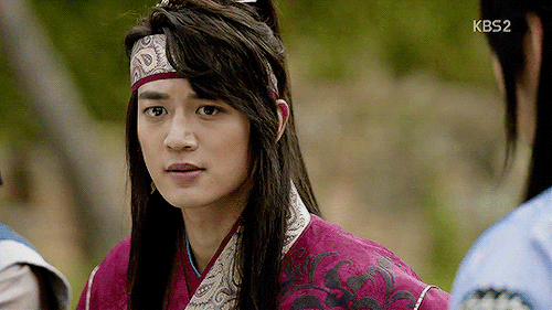 Những mái tóc ấn tượng khó quên trong drama Hàn