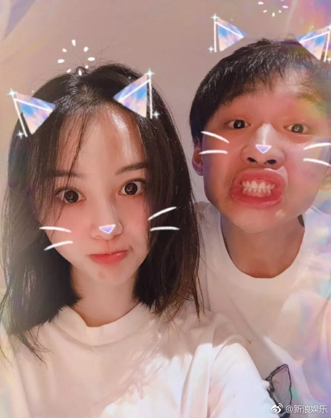 Clip hot Hoa ngữ 10/12: Trịnh Sảng và bạn trai đi mua nhà để cưới?
