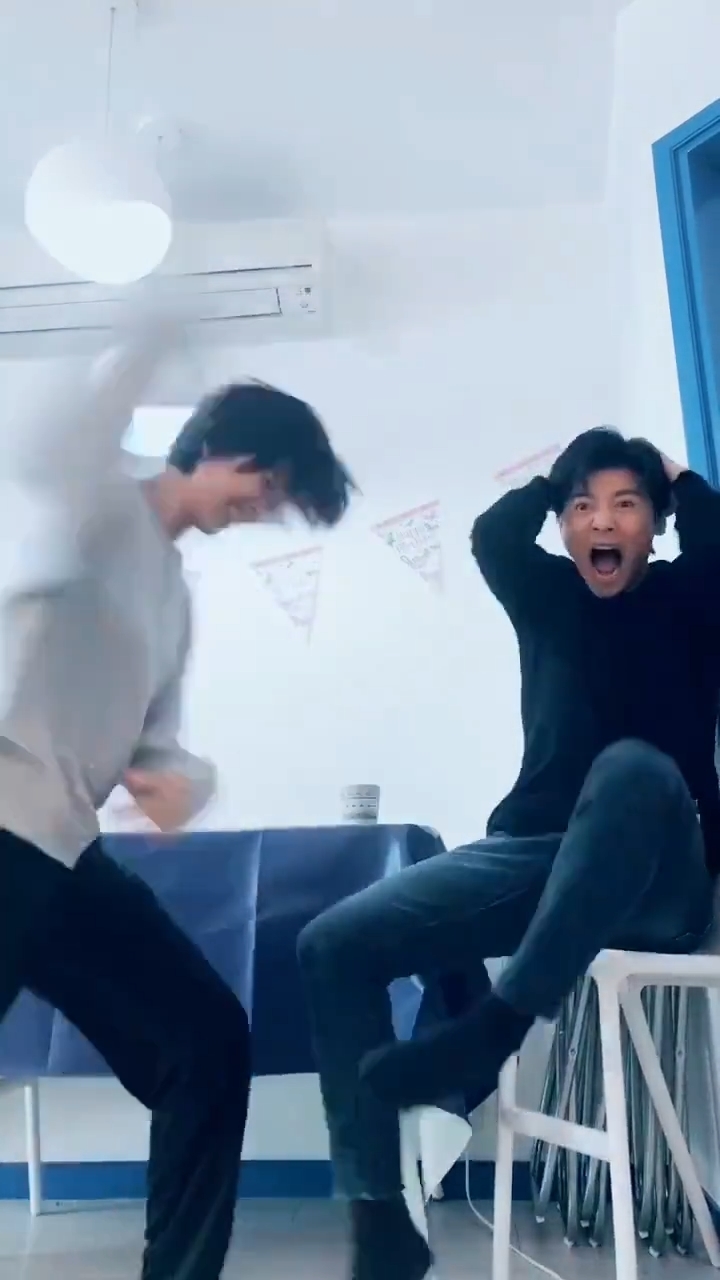 Clip hot Hoa ngữ 17/12: Triệu Vy - Tô Hữu Bằng tái ngộ