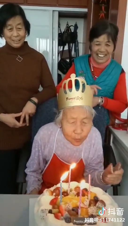 Đố ai nhịn được cười khi xem những tình huống oái ăm này