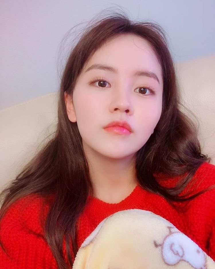 Điểm tin sao Hàn trên mạng xã hội ngày 24/12
