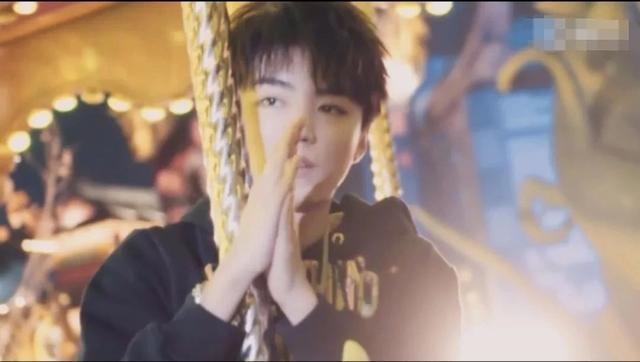 Clip hot Hoa ngữ 25/12: AngelaBaby gây sốc vì giọng hát