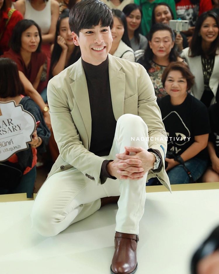 Tuyển tập những 'nụ cười tỏa nắng' trong showbiz Thái