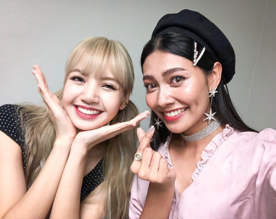 Loạt topstar hàng đầu Thái lũ lượt kéo nhau đi xem concert Black Pink