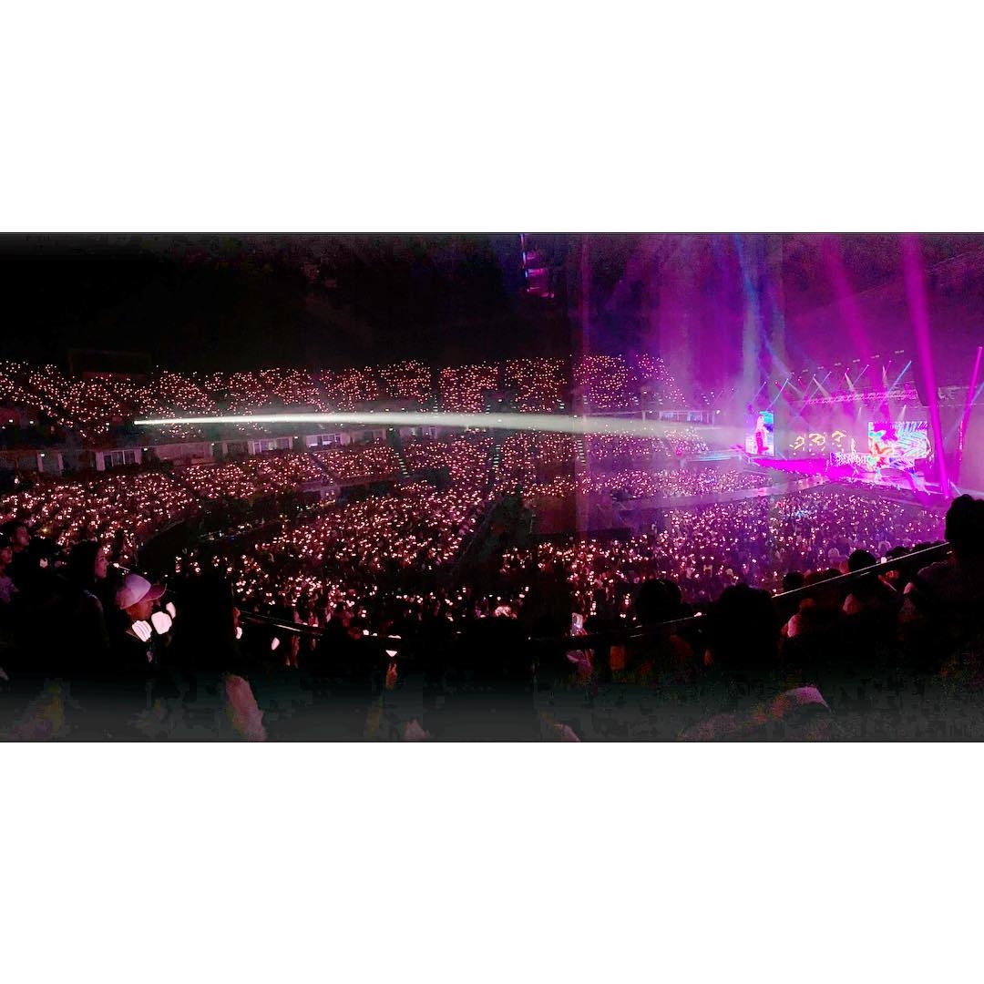 Loạt topstar hàng đầu Thái lũ lượt kéo nhau đi xem concert Black Pink