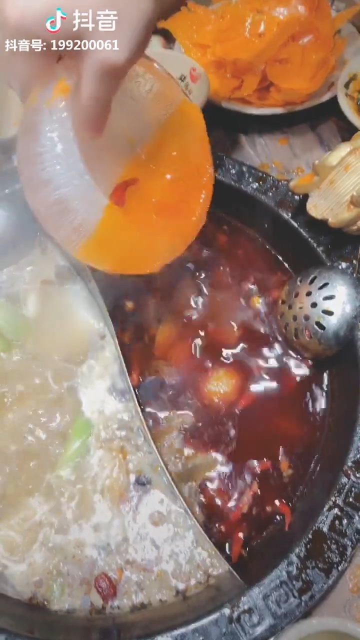 Clip hot gây bão mạng 22/01: Bí quyết cua gái, quả nho ma thuật