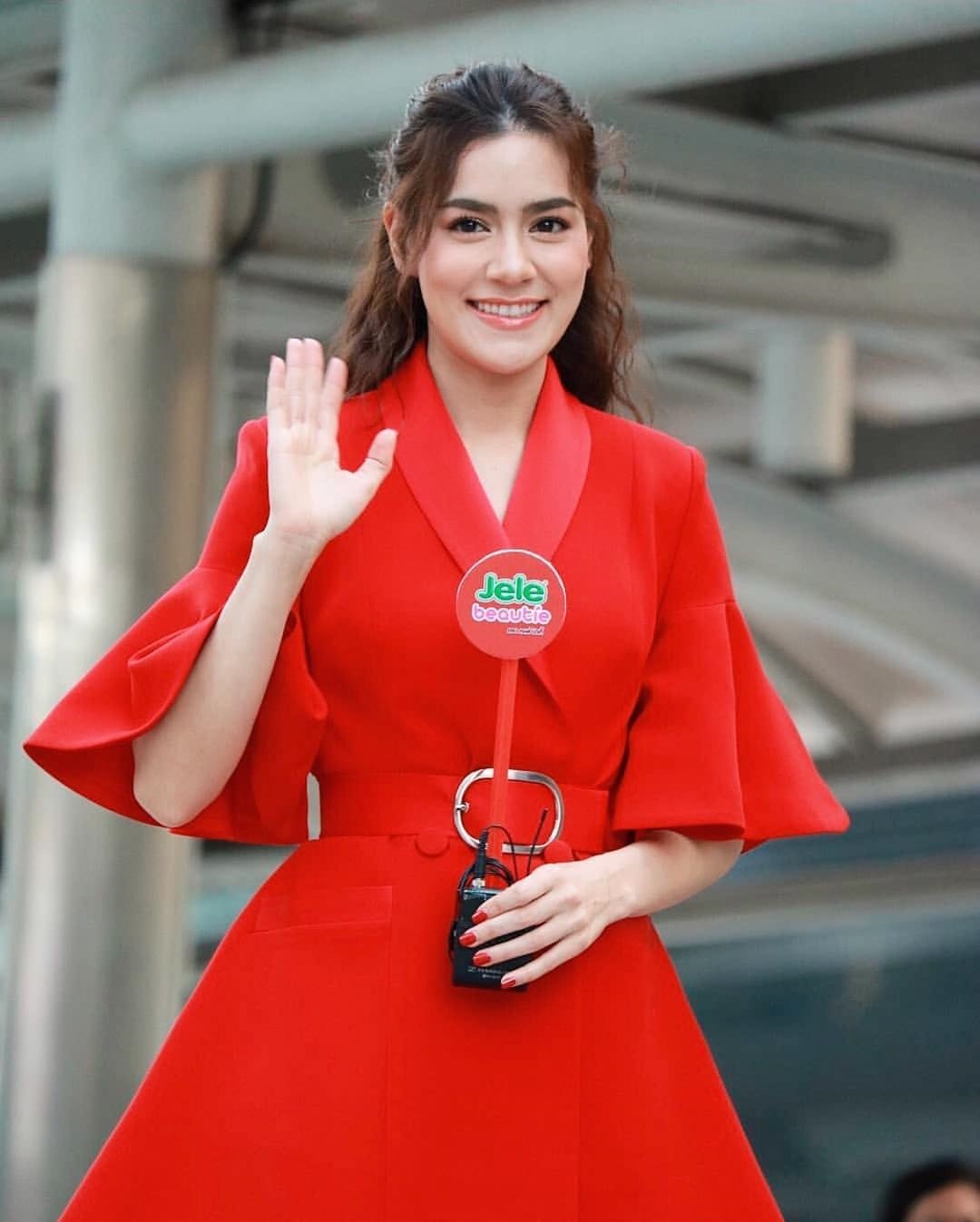 5 nữ thần trẻ tuổi nổi tiếng nhất làng giải trí Thái Lan hiện nay