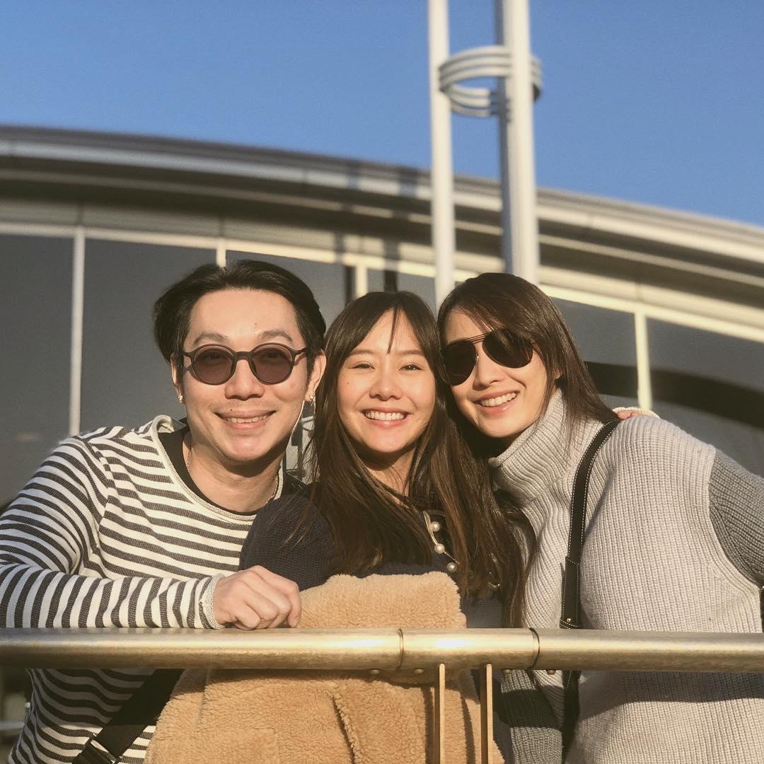 James Jirayu thân thiết với bạn trai Natapohn khiến fan thích thú