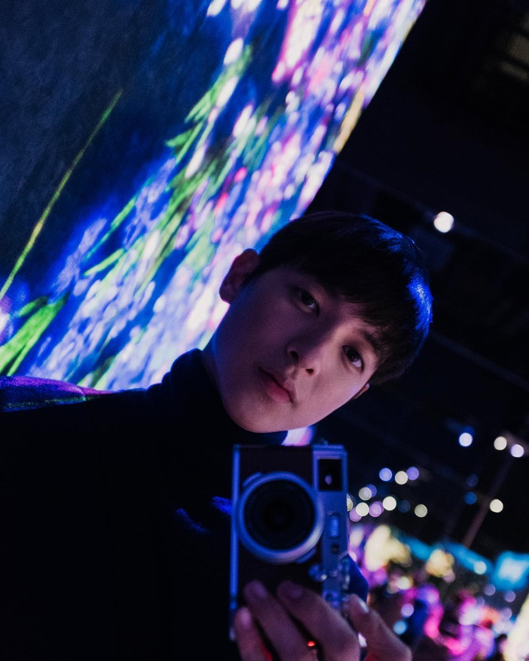 James Jirayu thân thiết với bạn trai Natapohn khiến fan thích thú