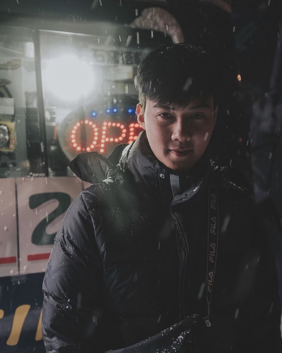 James Jirayu thân thiết với bạn trai Natapohn khiến fan thích thú