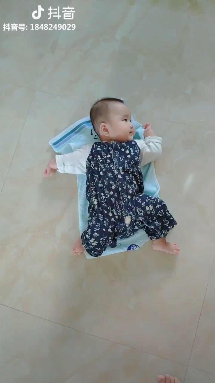 Clip hot các nhóc tì 03/02: Những khoảnh khắc đáng yêu của các bé