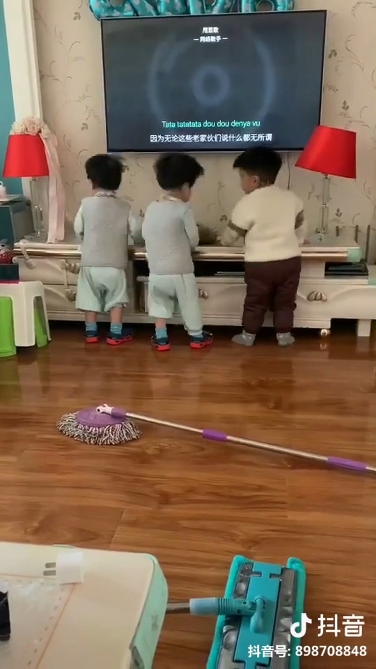 Clip hot các nhóc tì 03/02: Những khoảnh khắc đáng yêu của các bé