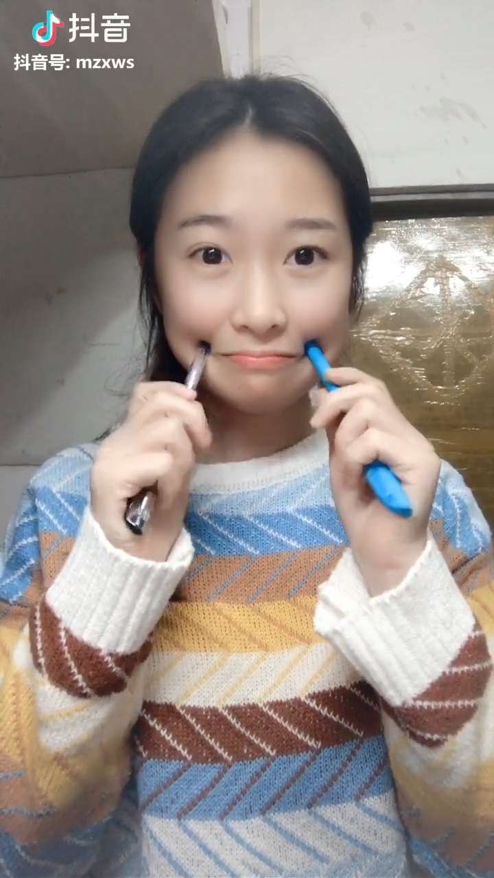 Clip hot gây bão mạng 03/02: Những trò lừa dối của các chị em