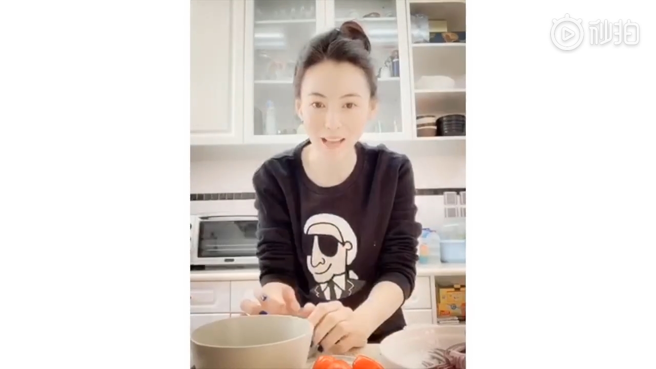 Clip hot sao Cbiz 29/01: Lâm Tâm Như gây bão vì tạo hình cổ trang mới
