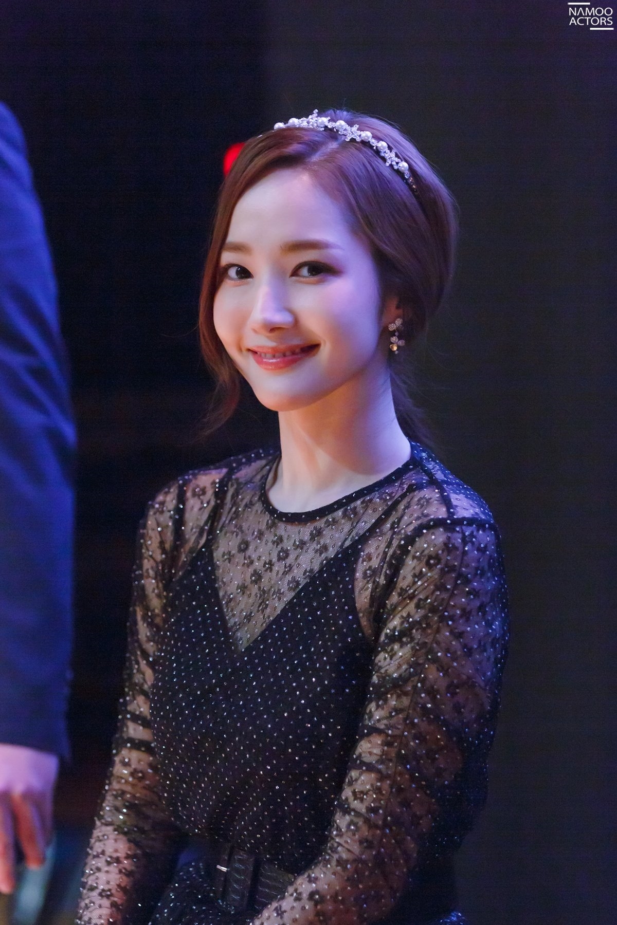 Park Min Young tung bộ ảnh hậu trường tour fanmeeting cực đẹp