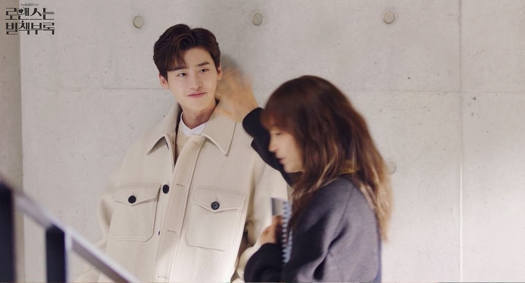 Lee Jong Suk khiến khán giả mê đắm ngay từ tập đầu tiên của phim mới