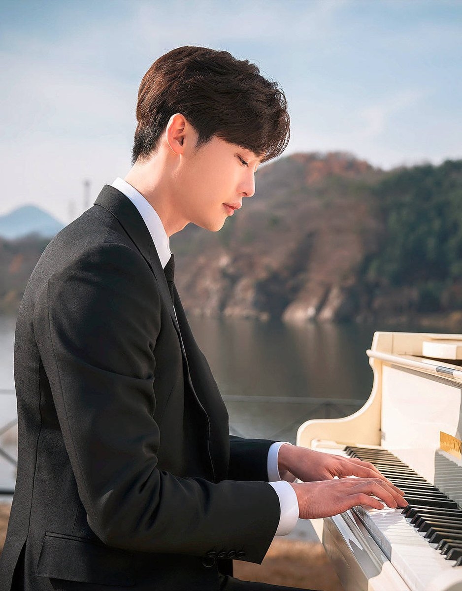 Lee Jong Suk khiến khán giả mê đắm ngay từ tập đầu tiên của phim mới