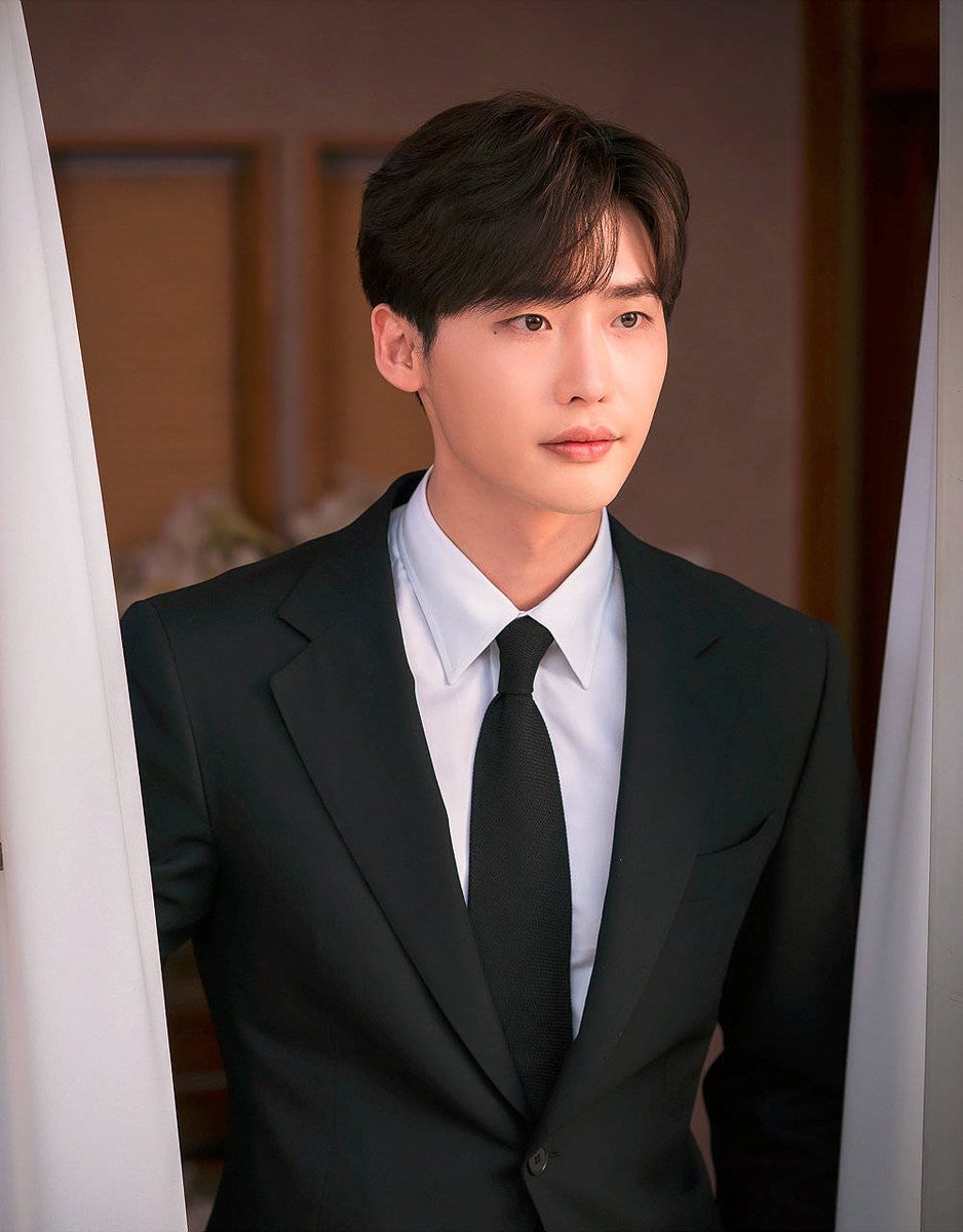 Lee Jong Suk khiến khán giả mê đắm ngay từ tập đầu tiên của phim mới