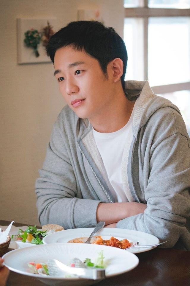 Những nam chính chung tình “hiếm có khó tìm” trong drama Hàn