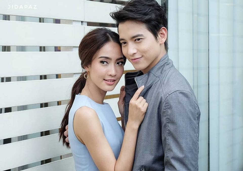 James Jirayu - Taew Natapohn đẹp đôi trong ngày khai máy phim mới