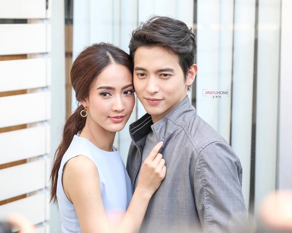 James Jirayu - Taew Natapohn đẹp đôi trong ngày khai máy phim mới